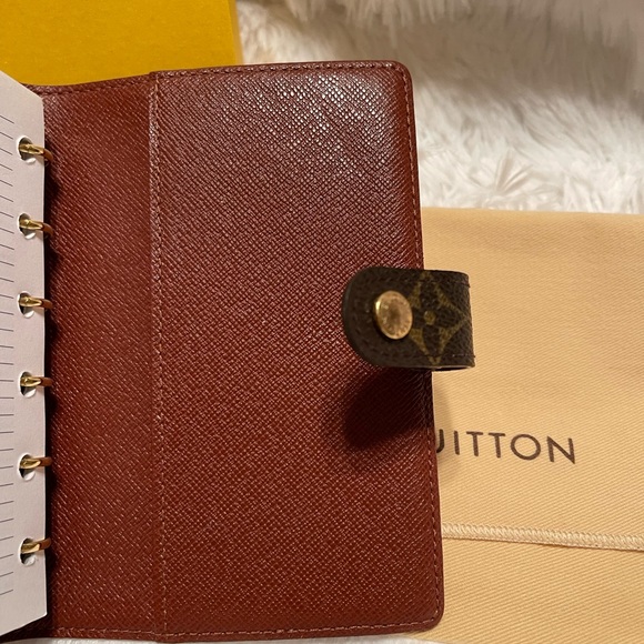 Louis Vuitton PM Agenda - Picture 3 of 9